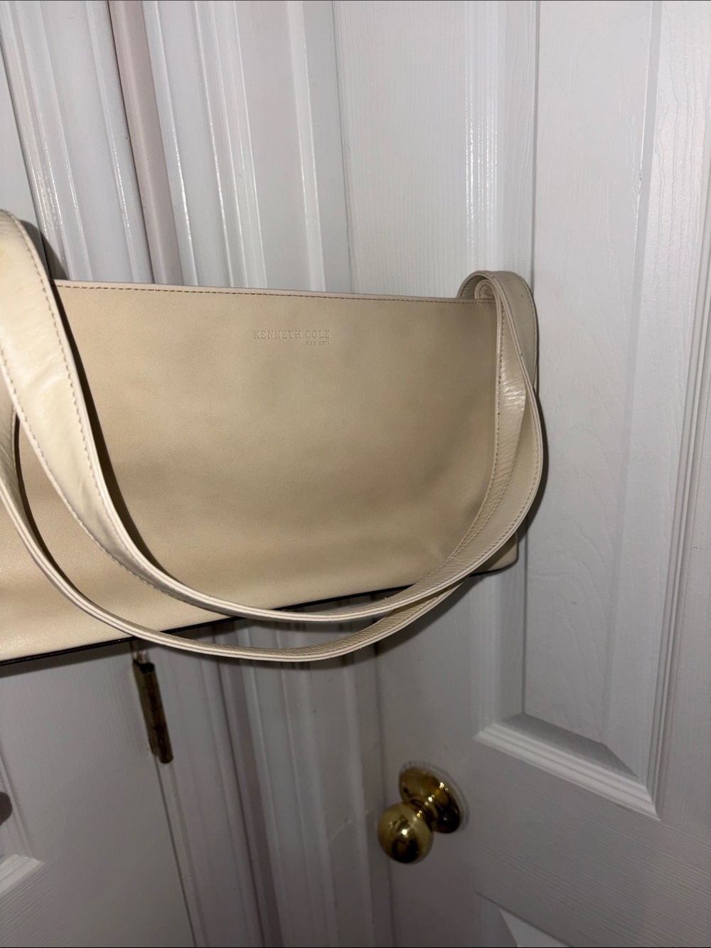 Kenneth Cole Cream Leather Shoulder Bag - Picture 5 of 6